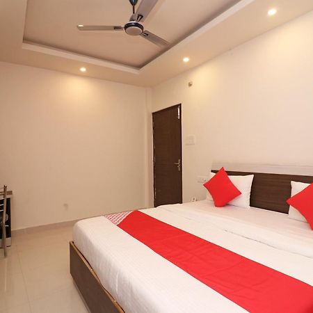 Oyo Paradise Inn Prayagraj Exterior foto